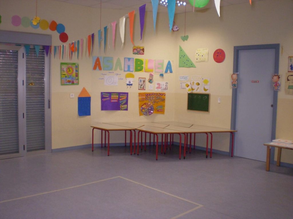 Sala de la escuela infantil de Heliópolis (Sevilla)