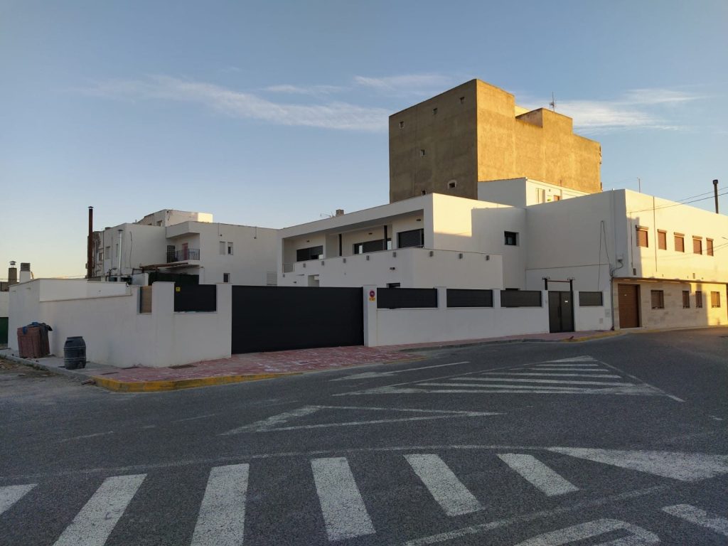Vivienda unifamiliar en Albox vista desde la esquina de las dos calles